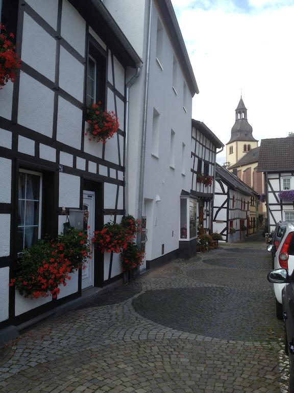 Ferienwohnungen - An Der Kunstakademie Heimbach Rum bild